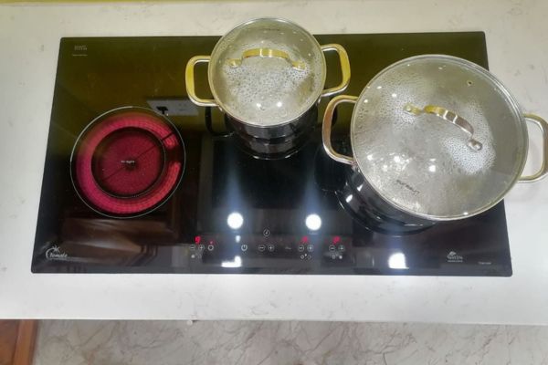 Bếp điện từ Tomate