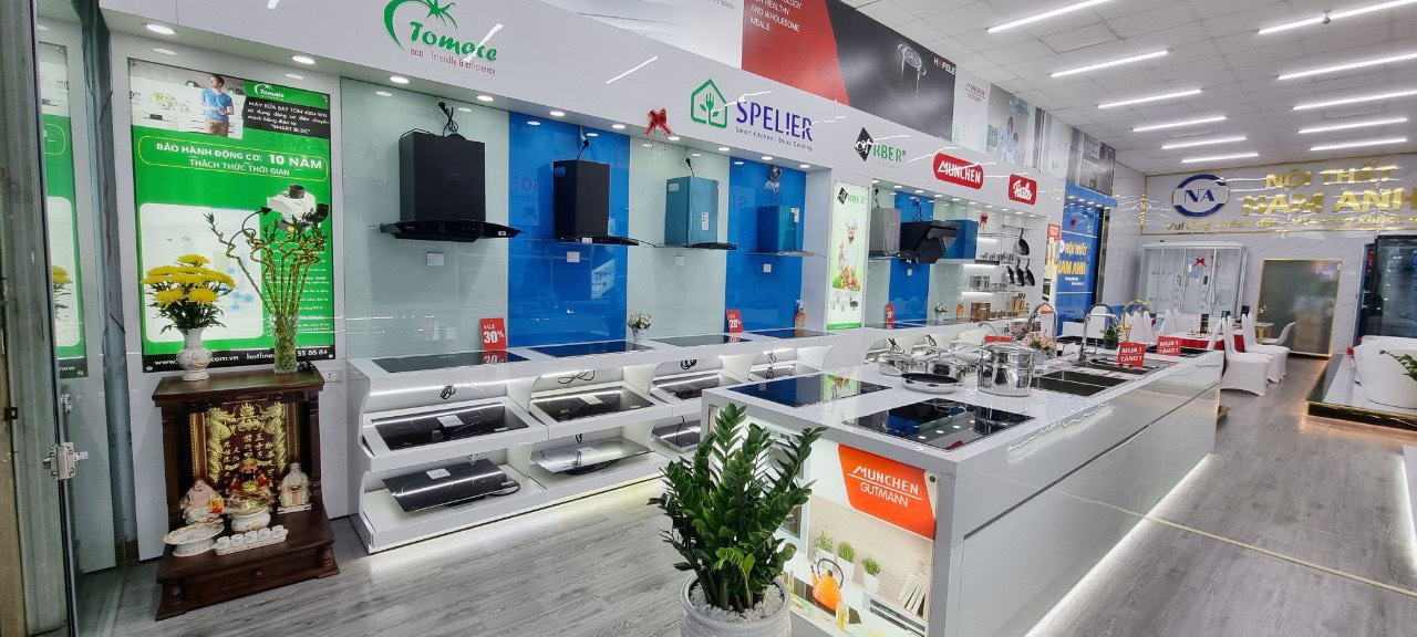 Showroom trưng bày đa dạng thiết bị nhà bếp, phòng tắm