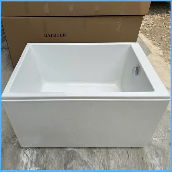 Bồn tắm Ares AR4131