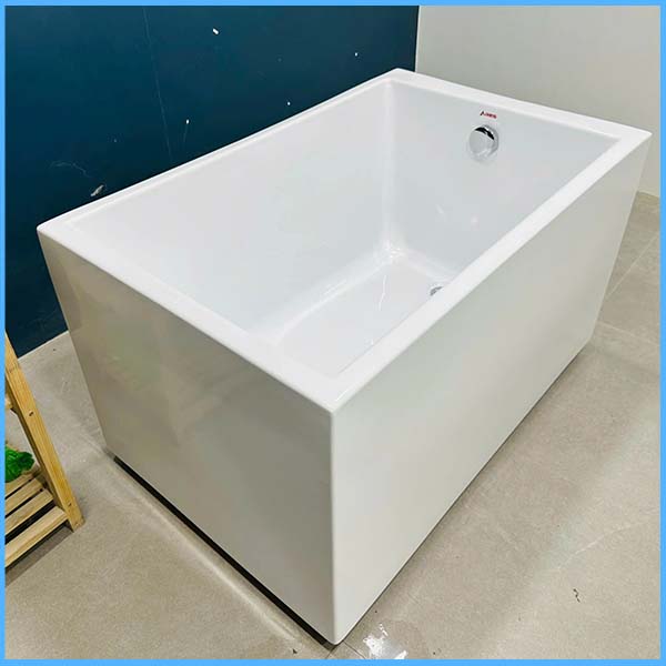 Bồn tắm Ares AR2033-130