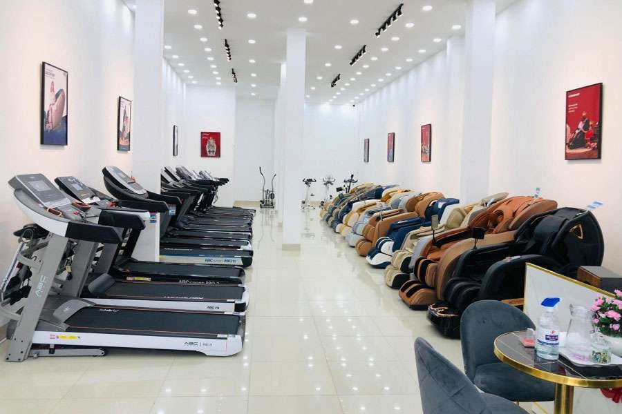 Shwroom trưng bày ghế massage tại hệ thống bếp nam anh