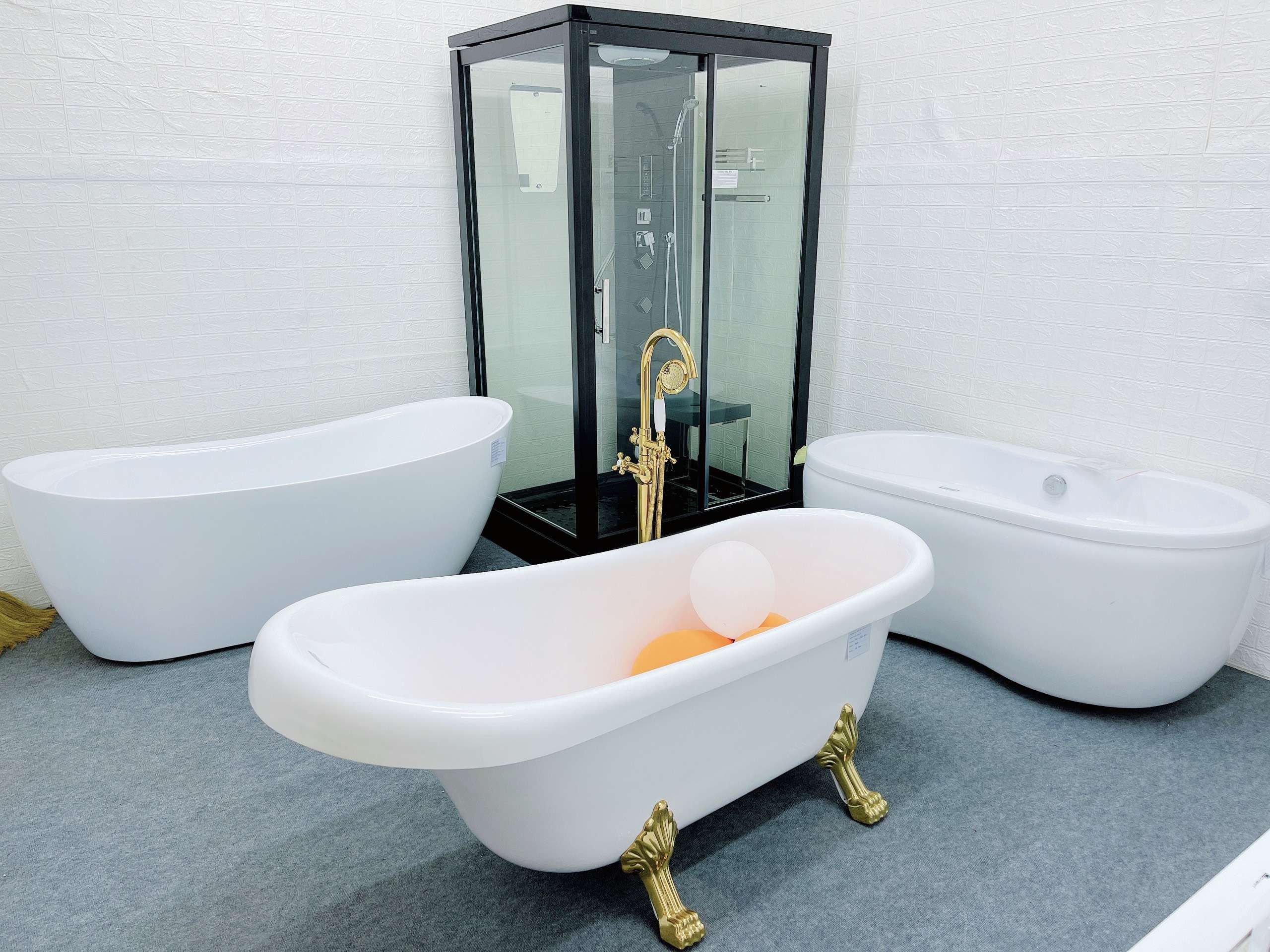 Showroom Bếp Nam Anh trưng bày thiết bị nhà tắm