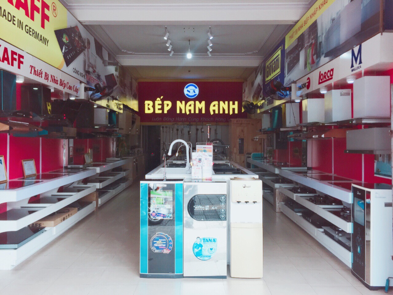 bep-nam-anh-ban-may-hut-mui-nha-bep-nhap-khau-gia-re-tai-vinh-phuc