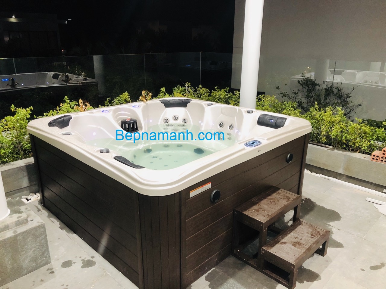 bon-tam-massage-jacuzzi-monaco-mc-7305bw