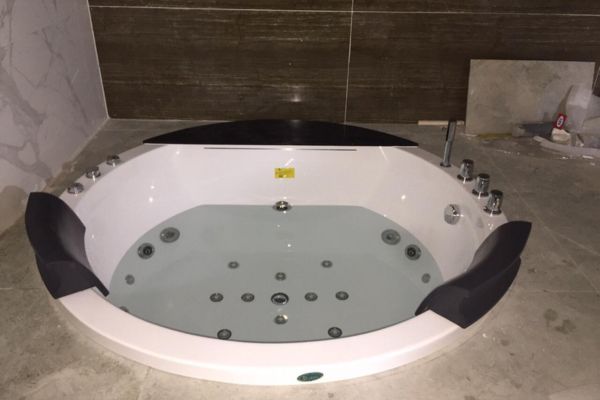 Bồn tắm xây