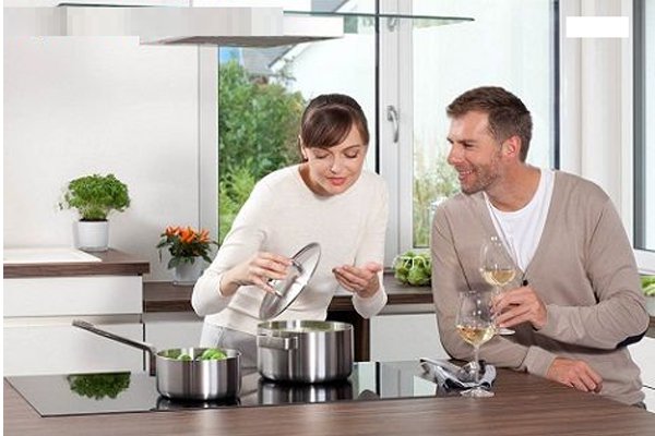 dia-chi-ban-bep-tu-am-tai-ha-noi