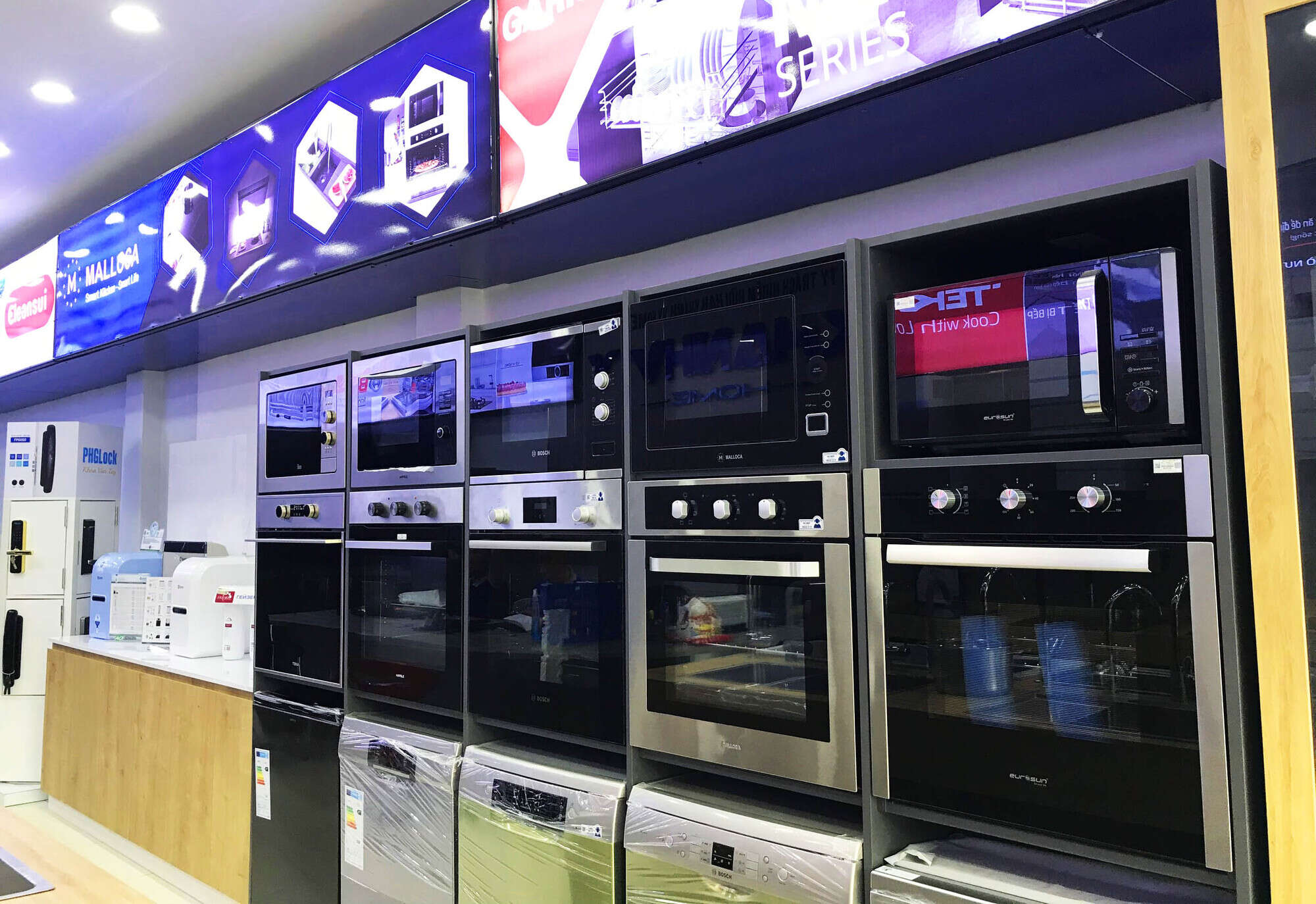Trưng bày đa dạng các loại mẫu mã máy rửa bát