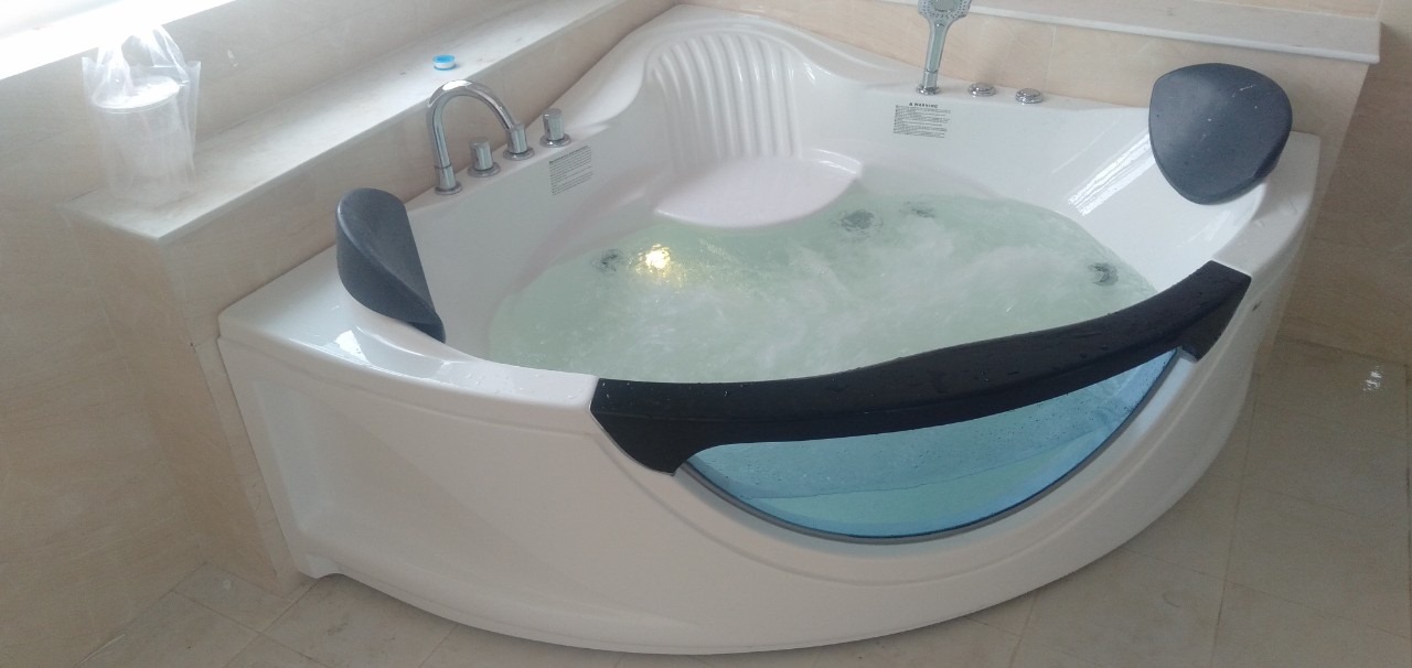 gia-bon-tam-goc-massage-monaco-moi-nhat-nam-2021