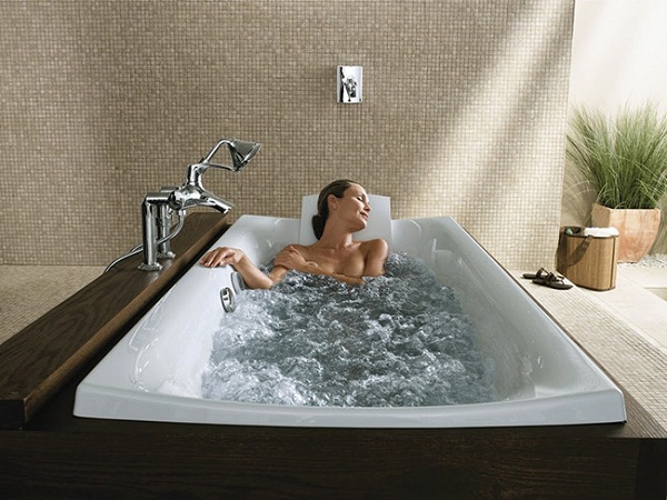 kich-thuoc-bon-tam-massage-pho-bien-cho-gia-dinh