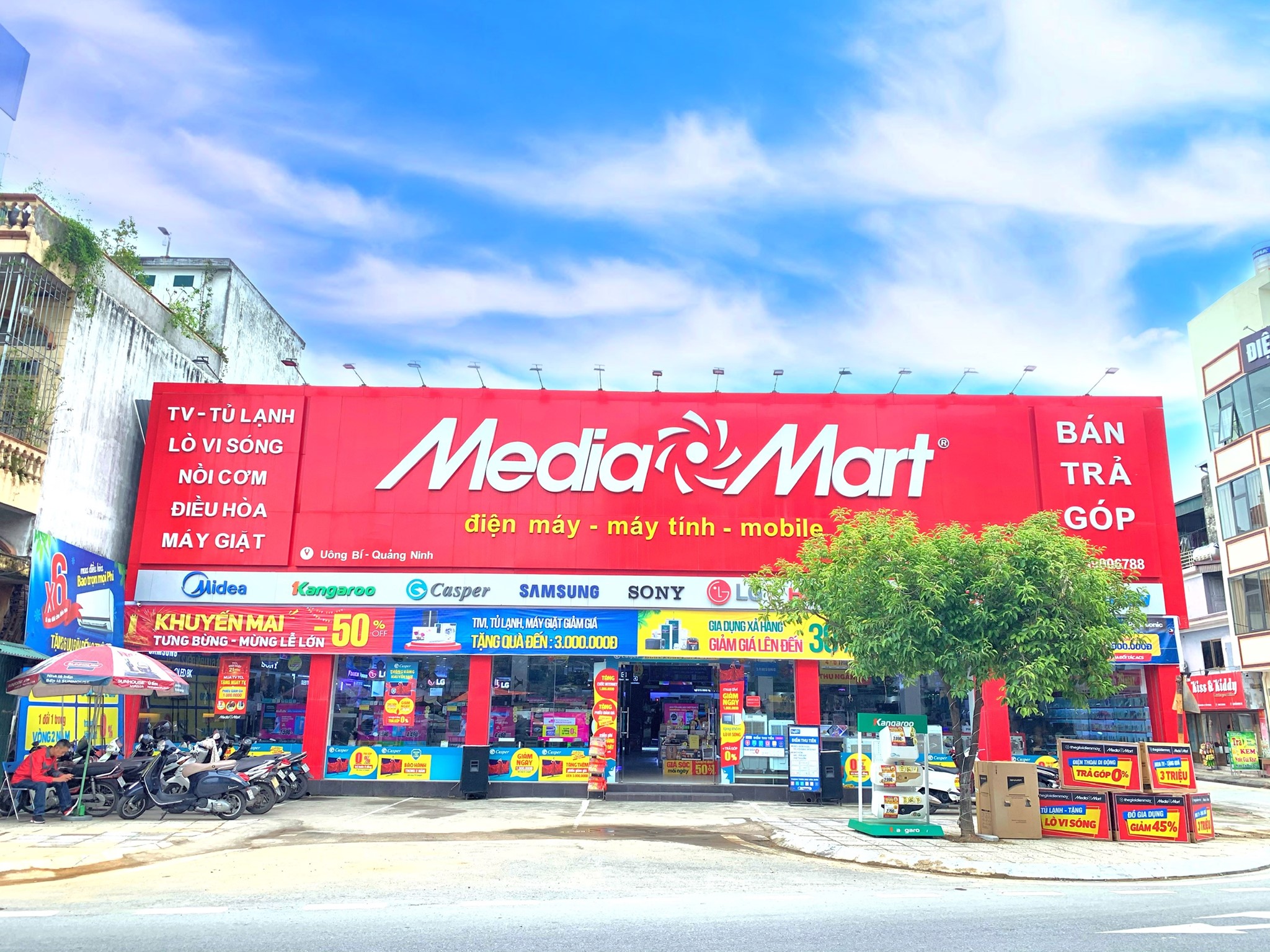 media-mart-ban-bep-tu-cong-nghiep-chinh-hang-tai-ha-noi