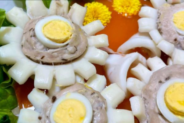 Mực hoa cúc hấp