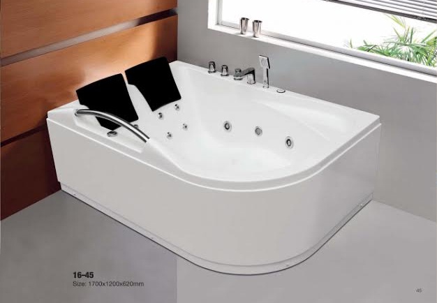 phan-biet-bon-tam-cao-cap-voi-bon-tam-thuong-gia-re1