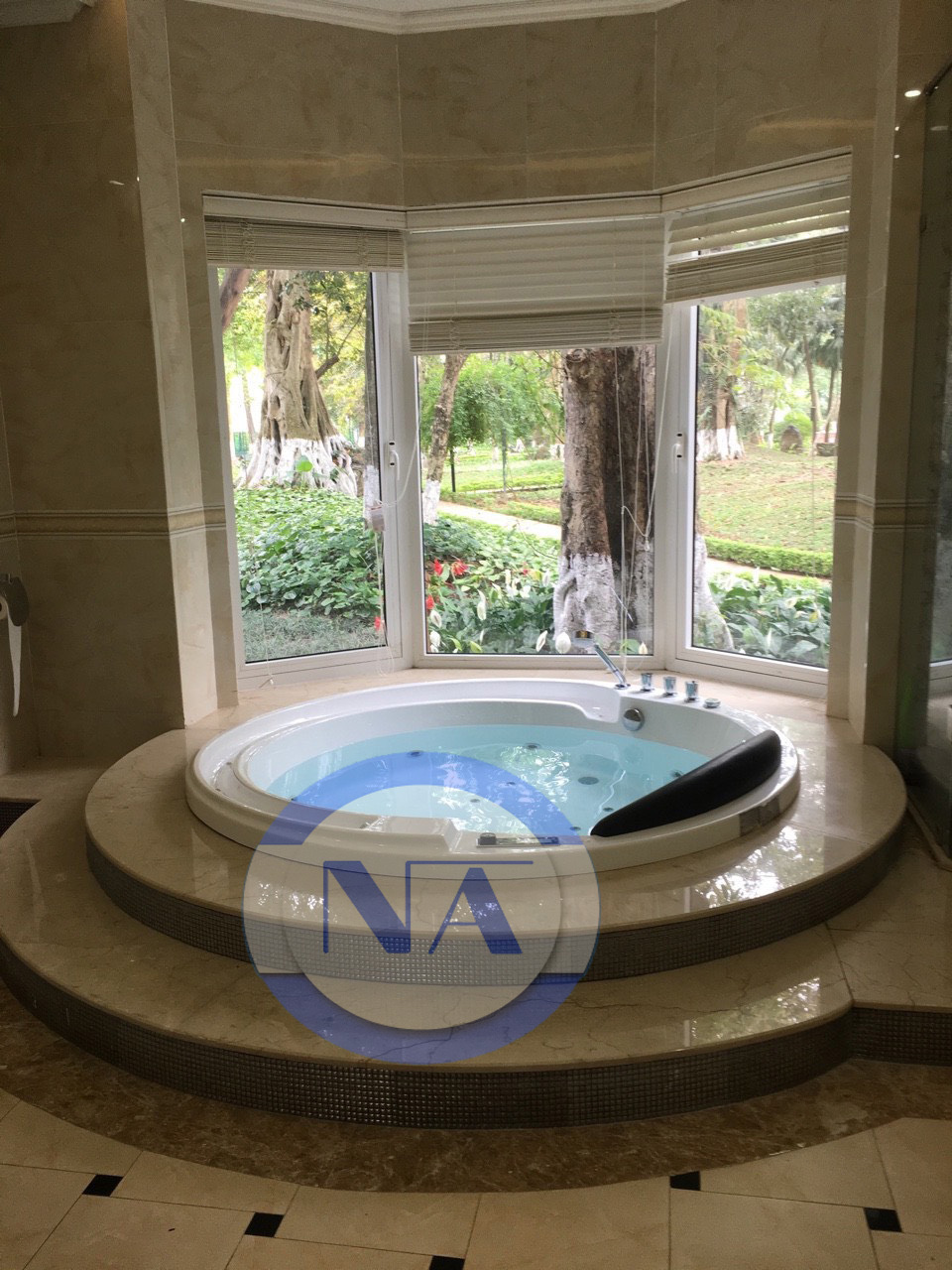 thiet-ke-thi-cong-lap-dat-be-suc-jacuzzi-tai-ha-noi-tp-ho-chi-minh