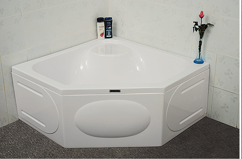 Bồn tắm loại nhỏ nhất: Không gian nhỏ không còn là vấn đề với bồn tắm loại nhỏ nhất. Thiết kế tinh tế, tiện lợi và đẹp mắt sẽ mang lại trải nghiệm tuyệt vời cho bạn. Bạn sẽ được thư giãn một cách hoàn toàn mới và độc đáo trong căn phòng tắm của bạn.